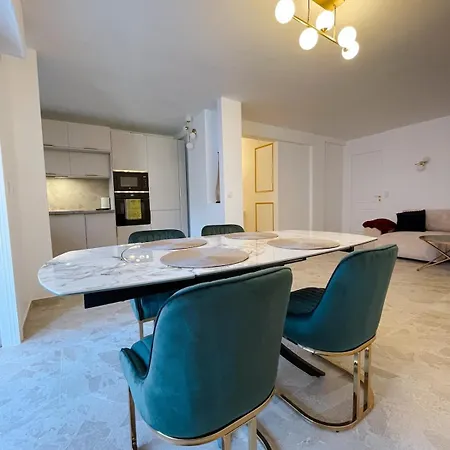 De Luxe Climatise, Parking & 2 Balcons Апартаменты Вильфранш-сюр-Мер