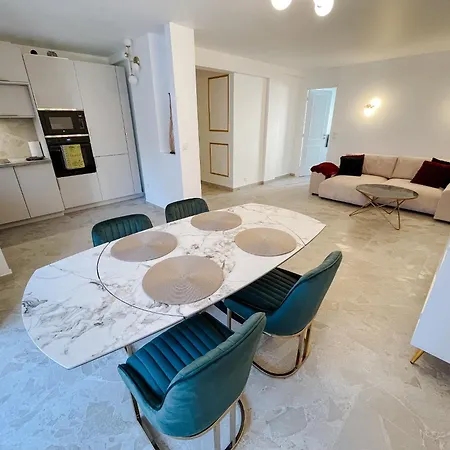 Апартаменты De Luxe Climatise, Parking & 2 Balcons Вильфранш-сюр-Мер